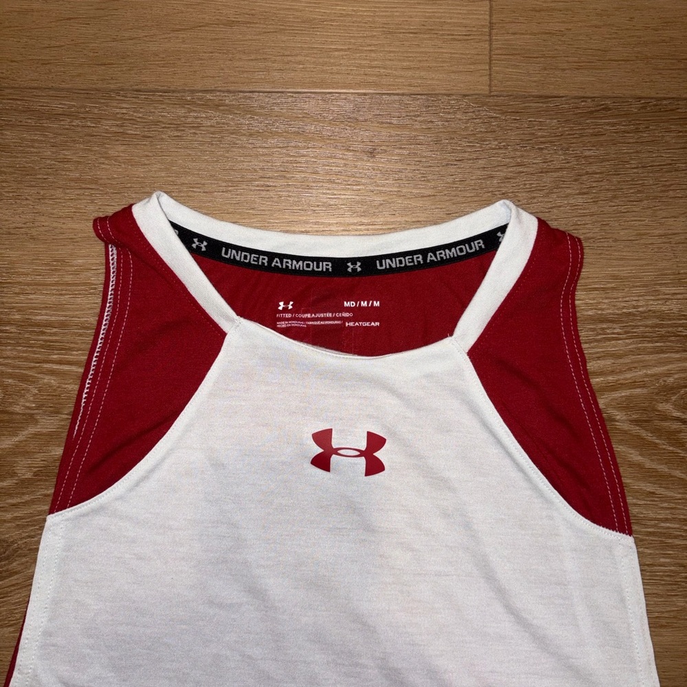 Under Armour Tank Top Mens Medium Red White HeatGear Athletic Gym Shirt NWT - Picture 3 of 11